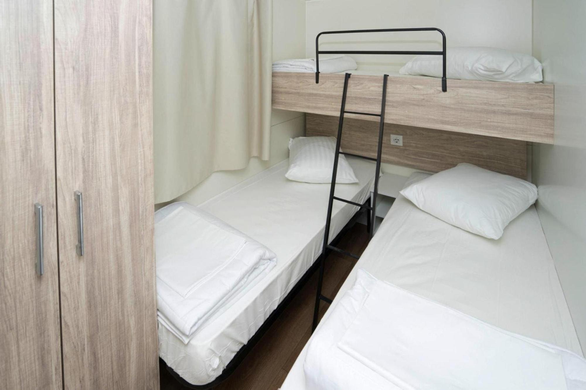 Mobile Homes In Camp Kovacine, Cres, With Long Pebble Beach Esterno foto