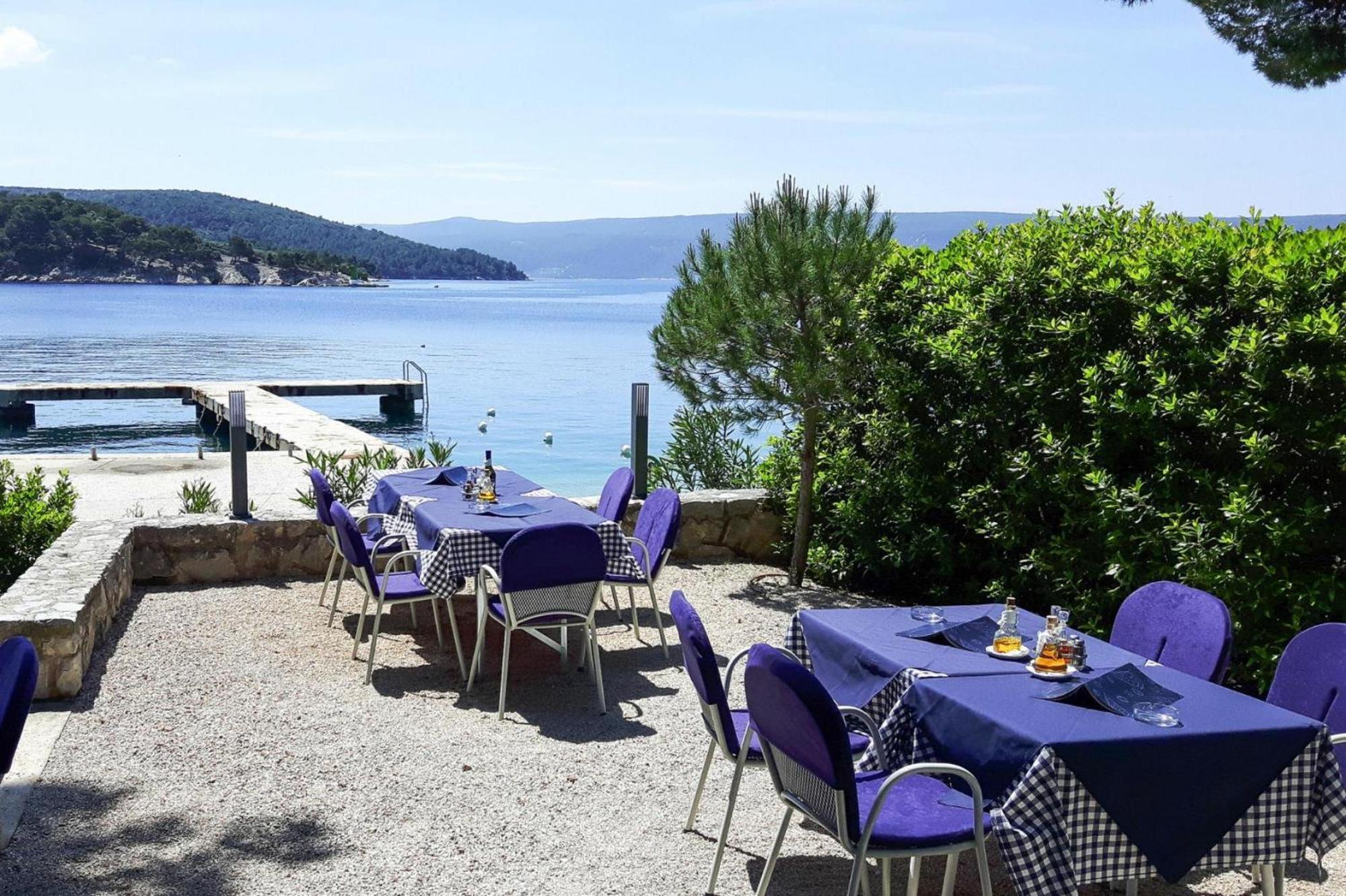 Mobile Homes In Camp Kovacine, Cres, With Long Pebble Beach Esterno foto