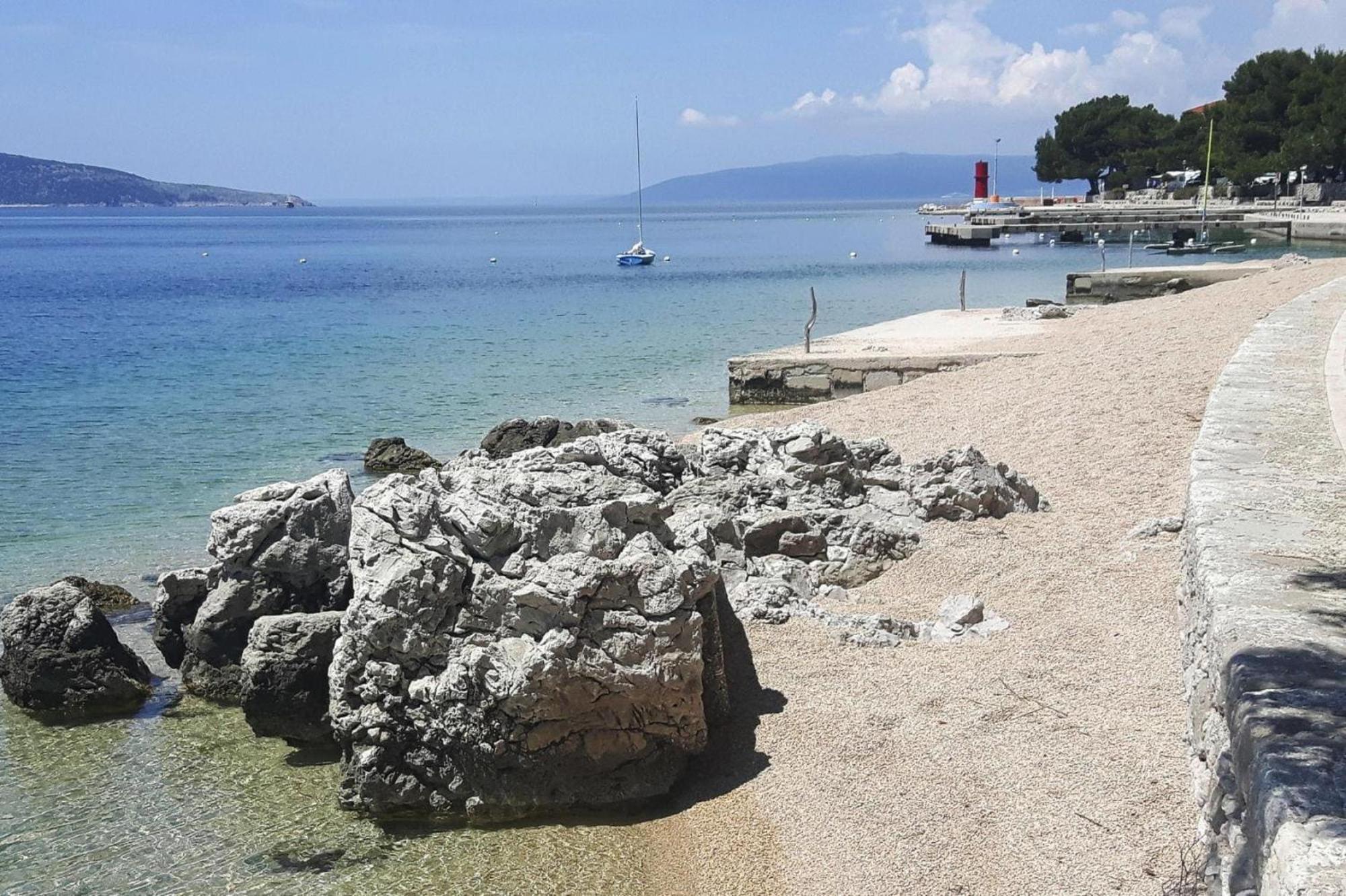 Mobile Homes In Camp Kovacine, Cres, With Long Pebble Beach Esterno foto